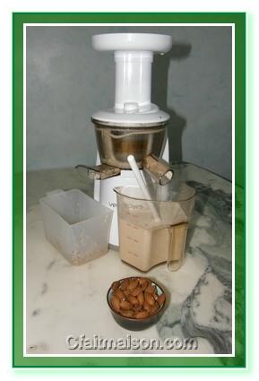 lait d'amandes  l'extracteur de jus vertical