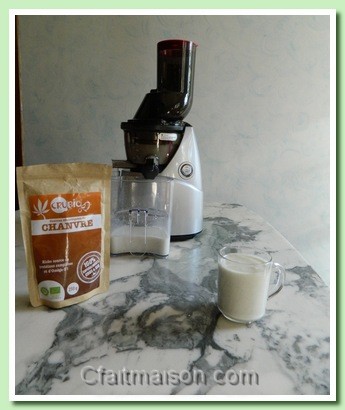 Lait cru de chanvre  l'extracteur de jus Kuvings B9000