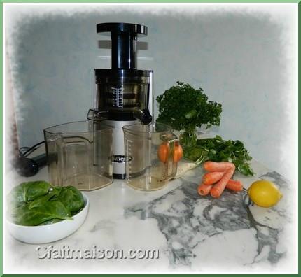 Légumes pour préparer un jus avec l'Hurom Omega VSJ.