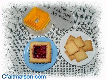 Biscuits sabls  la confiture.