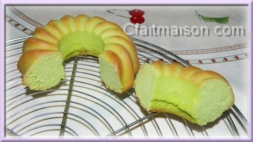 Pandan cake cuit au four.