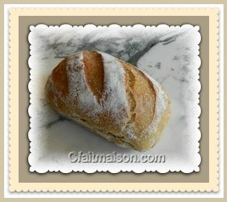 Petit pain moul cuit au Mix Sozie All-In : Pain au got de levain..