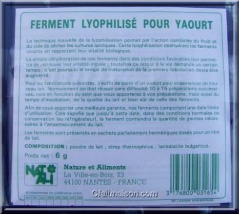 Ingrédients nécessaires à la fabrication de yaourts maison et ferments  lyophilisés